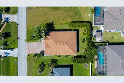 2663 SW 32nd St, Cape Coral, FL 33914 - Photo 8