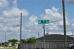 825 NE 7th Terrace, Cape Coral, FL 33909 - Photo 1