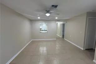 1239 SE 23rd Pl, Cape Coral, FL 33990 - Photo 4