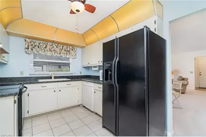 10615 Roxbury Ct, Lehigh Acres, FL 33936 - Photo 12