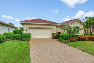 10539 Bellagio Dr, Fort Myers, FL 33913 - Photo 4