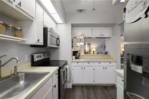 8171 S Woods Cir, Fort Myers, FL 33919 - Photo 20