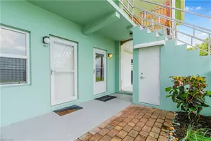 3225 E Riverside Dr, Fort Myers, FL 33916 - Photo 10