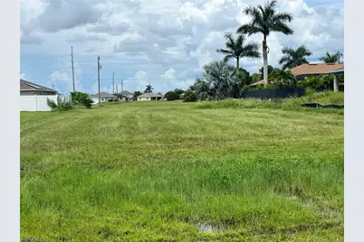 2241 NW 7th St, Cape Coral, FL 33993 - Photo 4