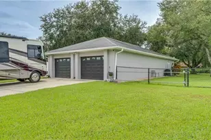 517 Hibiscus Ave, Lehigh Acres, FL 33972 - Photo 4