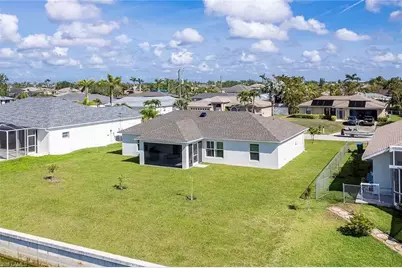 1930 NE 2nd Ter, Cape Coral, FL 33909 - Photo 32