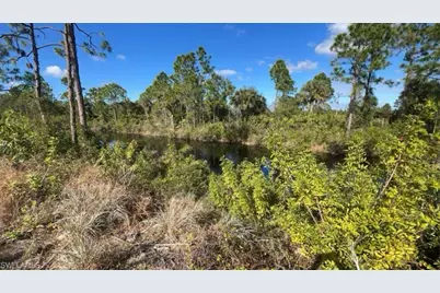 637 Wilmington Pkwy, Cape Coral, FL 33993 - Photo 2