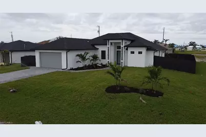 21 NW 7th St, Cape Coral, FL 33993 - Photo 2