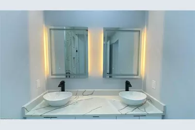 21 NW 7th St, Cape Coral, FL 33993 - Photo 12