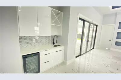 21 NW 7th St, Cape Coral, FL 33993 - Photo 6