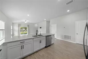 2112 NE 4th Pl, Cape Coral, FL 33909 - Photo 10