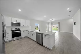 2112 NE 4th Pl, Cape Coral, FL 33909 - Photo 6