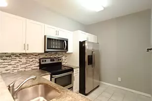 4281 Bellasol Cir, Fort Myers, FL 33916 - Photo 4