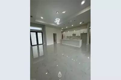 3024 36th St SW, Lehigh Acres, FL 33976 - Photo 4