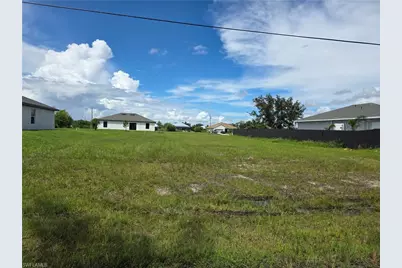 2623 NW 13th St, Cape Coral, FL 33993 - Photo 2