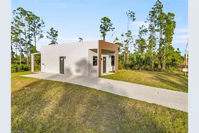 935 Panda Dr, Lehigh Acres, FL 33974 - Photo 4