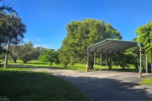 2831 White Blvd, Naples, FL 34117 - Photo 2