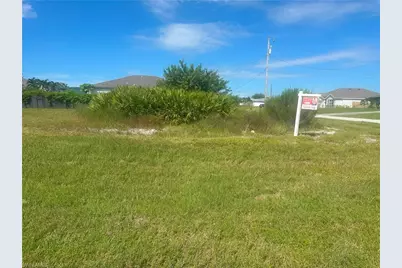 316 NW 19th St, Cape Coral, FL 33993 - Photo 2