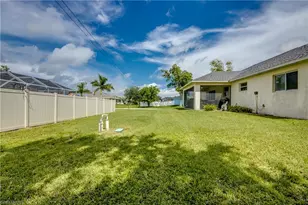 702 SW 11th Ave, Cape Coral, FL 33991 - Photo 22