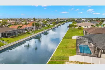 1137 SW 18th Ct, Cape Coral, FL 33991 - Photo 28