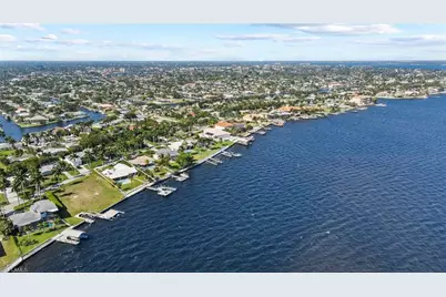 252 Bayshore Dr, Cape Coral, FL 33904 - Photo 20