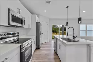 945 Butler St E, Lehigh Acres, FL 33974 - Photo 14