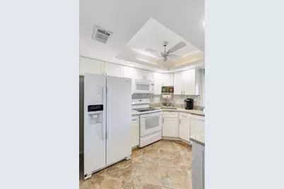 5710 Trailwinds Dr #525, Fort Myers, FL 33907 - Photo 10