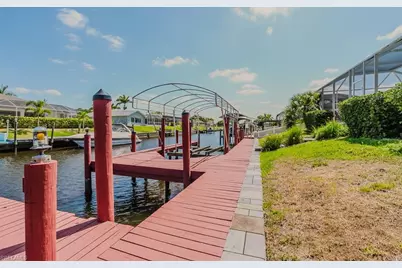 1827 SE 12th St, Cape Coral, FL 33990 - Photo 26