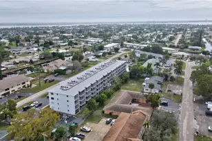 4906 Victoria Dr, Cape Coral, FL 33904 - Photo 32