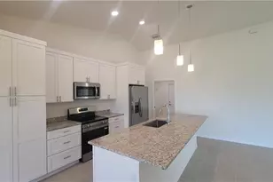 4016 NE 12th Ct, Cape Coral, FL 33909 - Photo 12