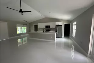 3433 NE 11th Pl, Cape Coral, FL 33909 - Photo 4