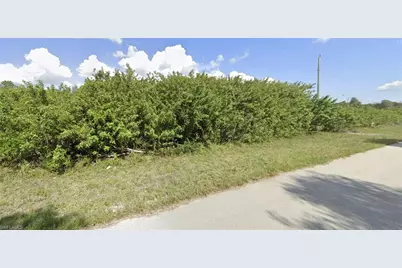 425 Parnell Ave, Lehigh Acres, FL 33974 - Photo 2