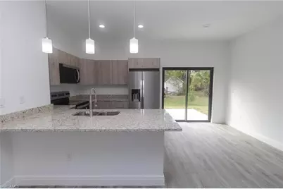 8036 Mangrove Cir, Labelle, FL 33935 - Photo 2