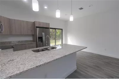 8036 Mangrove Cir, Labelle, FL 33935 - Photo 4