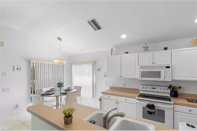 10021 Colonial Country Club Blvd, Fort Myers, FL 33913 - Photo 8