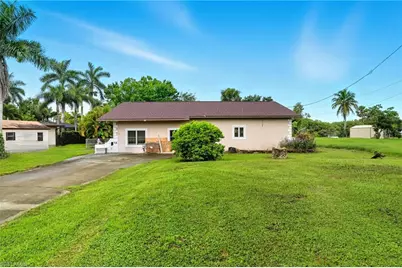 1261 Driftwood Dr, North Fort Myers, FL 33903 - Photo 2