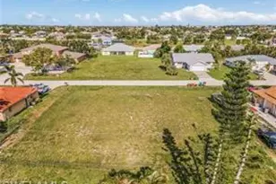 3725 SW 7th Pl, Cape Coral, FL 33914 - Photo 1