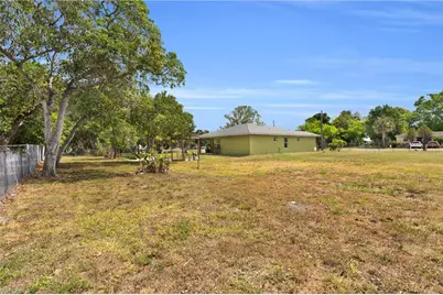 1938 Lillie St, Fort Myers, FL 33916 - Photo 10