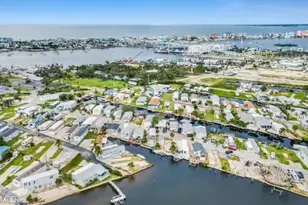 70 Emily Ln, Fort Myers Beach, FL 33931 - Photo 38