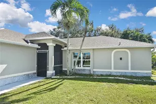 1713 NE 4th Ave, Cape Coral, FL 33909 - Photo 2