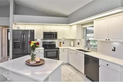 1713 NE 4th Ave, Cape Coral, FL 33909 - Photo 18