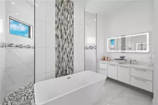 140 SE 16th St, Cape Coral, FL 33990 - Photo 18