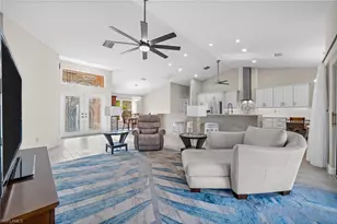 907 NW 38th Pl, Cape Coral, FL 33993 - Photo 4