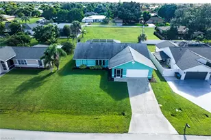 707 SE 9th Pl, Cape Coral, FL 33990 - Photo 26