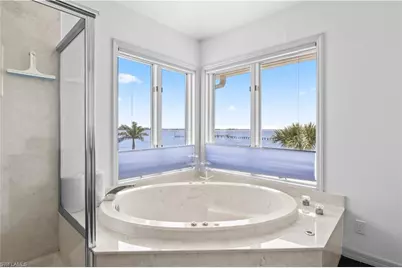 1202 Flamingo Dr, Cape Coral, FL 33904 - Photo 38