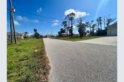 5 Pine Valley Ct, Rotonda West, FL 33947 - Photo 4