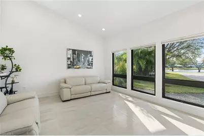 15600 Light Blue Cir, Fort Myers, FL 33908 - Photo 14