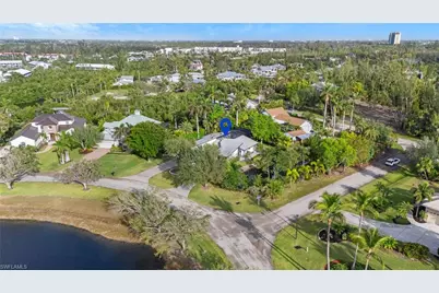 15600 Light Blue Cir, Fort Myers, FL 33908 - Photo 8