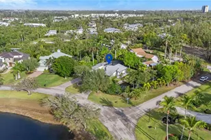 15600 Light Blue Cir, Fort Myers, FL 33908 - Photo 8