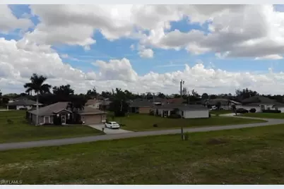 1708 SW 17th Ave, Cape Coral, FL 33991 - Photo 2